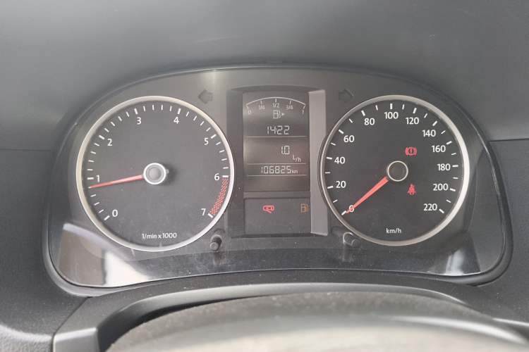 Used Volkswagen Lavida 2013 1.6L Manual Fashion Edition Instrument Cluster