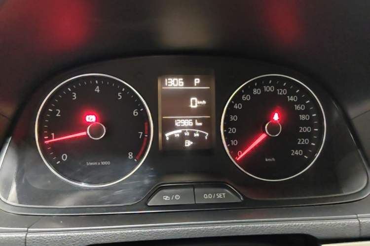 Used Volkswagen Lavida 2013 Revised Version 1.4 TSI DSG Comfort Edition Instrument Cluster