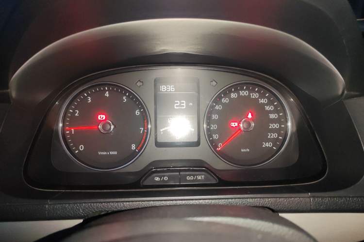 Used Volkswagen Lavida 2013 Restyled Classic 1.6L Manual Comfort Edition Instrument Cluster