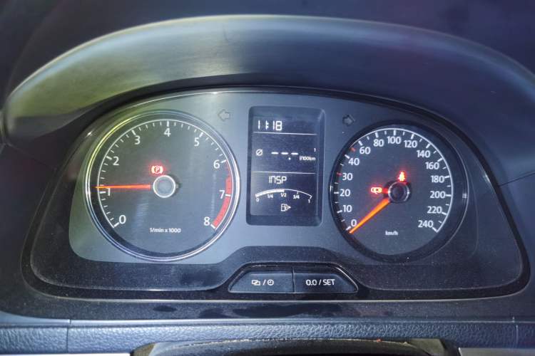 Used Volkswagen Lavida 2013 Revised Classic 1.6L Manual Fashion Edition Instrument Cluster
