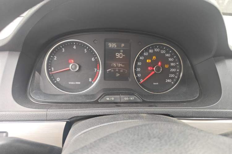 Used Volkswagen Lavida 2013 Revised Version 1.4 TSI DSG Comfort Edition Instrument Cluster