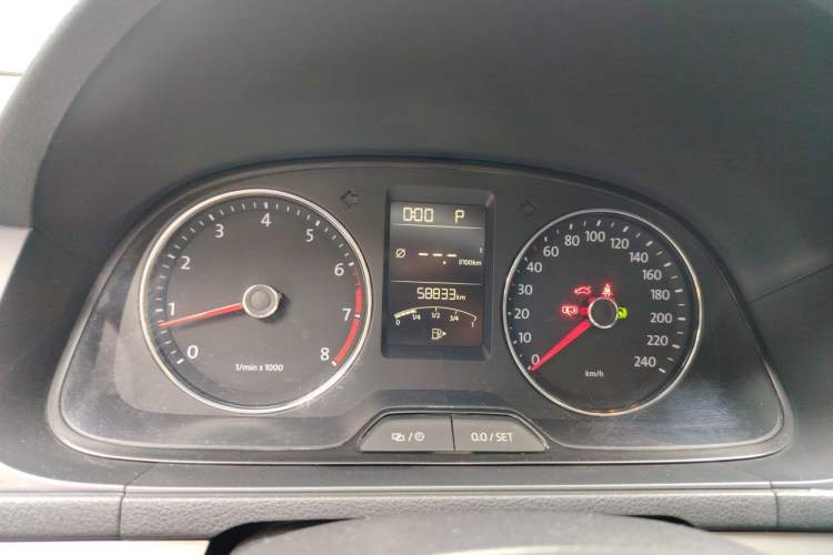 Used Volkswagen Lavida 2013 Restyled Classic 1.6L Automatic Comfort Edition Instrument Cluster
