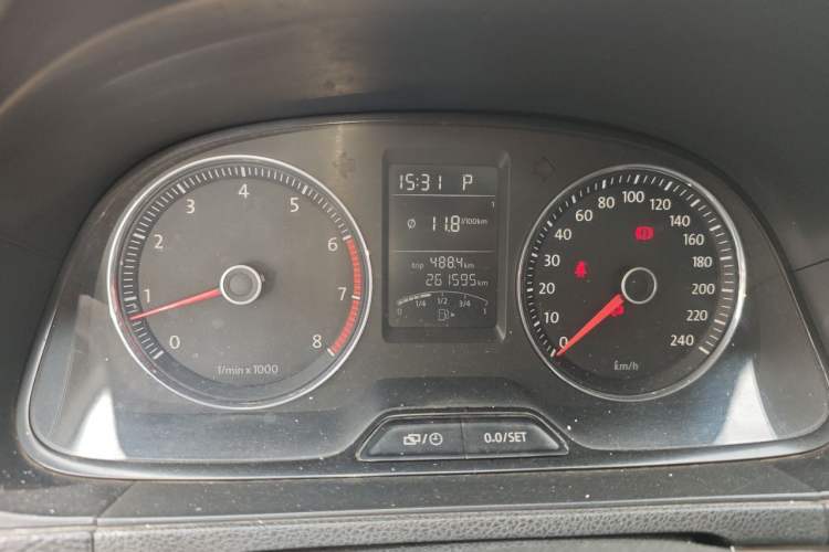 Used Volkswagen Lavida 2013 1.4TSI DSG Comfort Edition Instrument Cluster