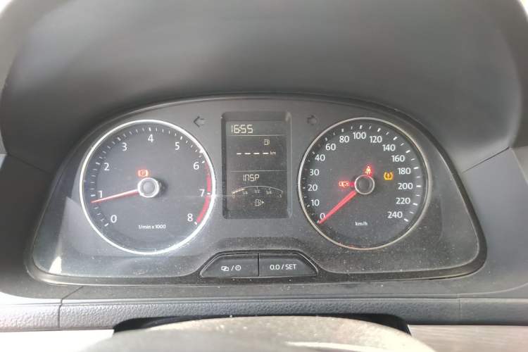 Used Volkswagen Lavida 2013 1.6L Manual Comfort Edition Instrument Cluster