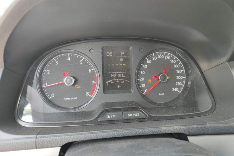 Used Volkswagen Lavida 2013 Revised Classic 1.6L Automatic Fashion Edition Instrument Cluster