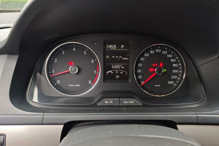 Used Volkswagen Lavida 2013 Restyled Classic 1.6L Automatic Comfort Edition Instrument Cluster