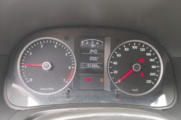 Used Volkswagen Lavida 2013 Classic 1.6L Manual Fashion Edition Instrument Cluster