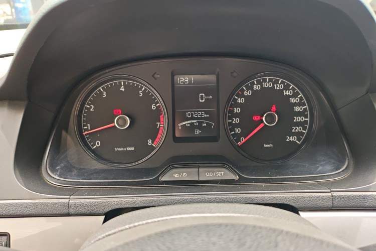 Used Volkswagen Lavida 2013 Revised Classic 1.6L Manual Fashion Edition Instrument Cluster