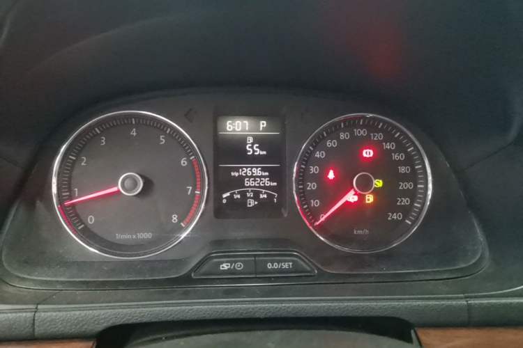 Used Volkswagen Lavida 2013 Revised Version 1.4 TSI DSG Comfort Edition Instrument Cluster