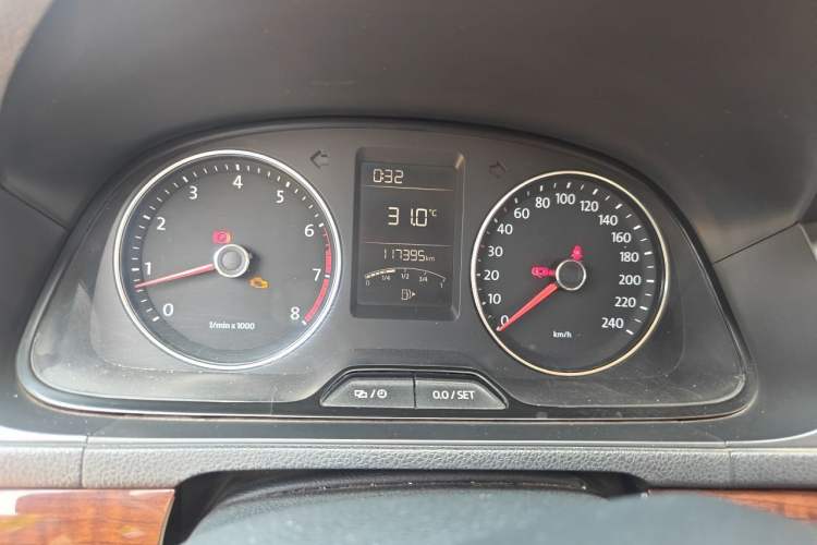 Used Volkswagen Lavida 2013 Restyled Classic 1.6L Manual Comfort Edition Instrument Cluster