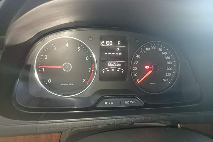 Used Volkswagen Lavida 2013 Restyled Classic 1.6L Automatic Comfort Edition Instrument Cluster