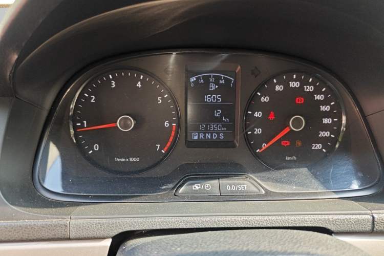 Used Volkswagen Lavida 2013 1.6L Automatic Fashion Edition Instrument Cluster