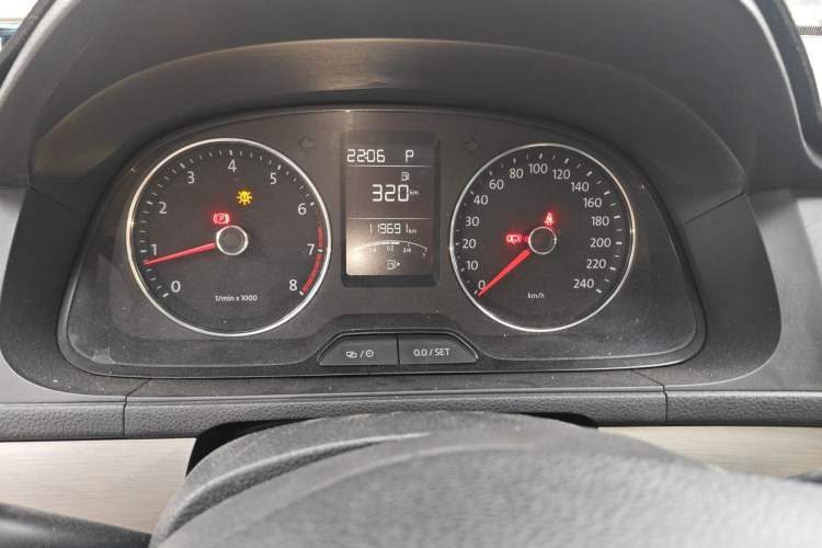 Used Volkswagen Lavida 2013 Restyled Classic 1.6L Automatic Comfort Edition Instrument Cluster