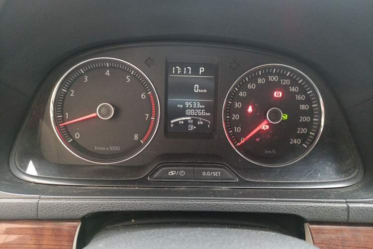 Used Volkswagen Lavida 2013 Revised Version 1.4 TSI DSG Comfort Edition Instrument Cluster