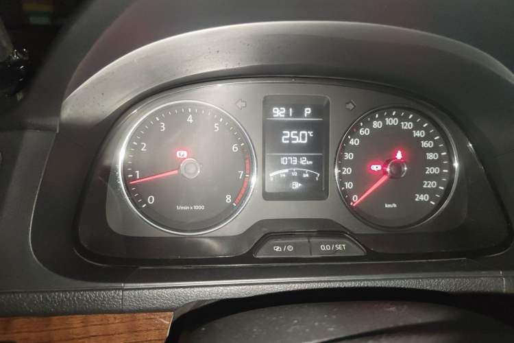 Used Volkswagen Lavida 2013 Revised Version 1.4 TSI DSG Comfort Edition Instrument Cluster
