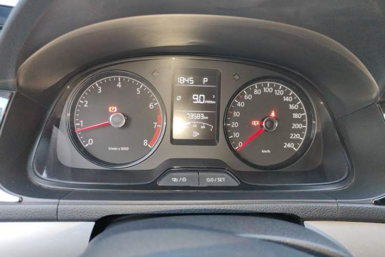 Used Volkswagen Lavida 2013 Revised Classic 1.6L Automatic Fashion Edition Instrument Cluster