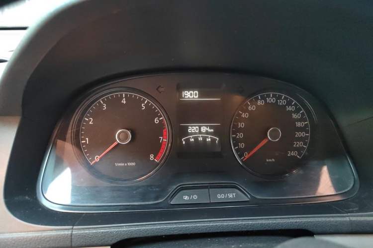 Used Volkswagen Lavida 2013 Revised Classic 1.6L Manual Fashion Edition Instrument Cluster