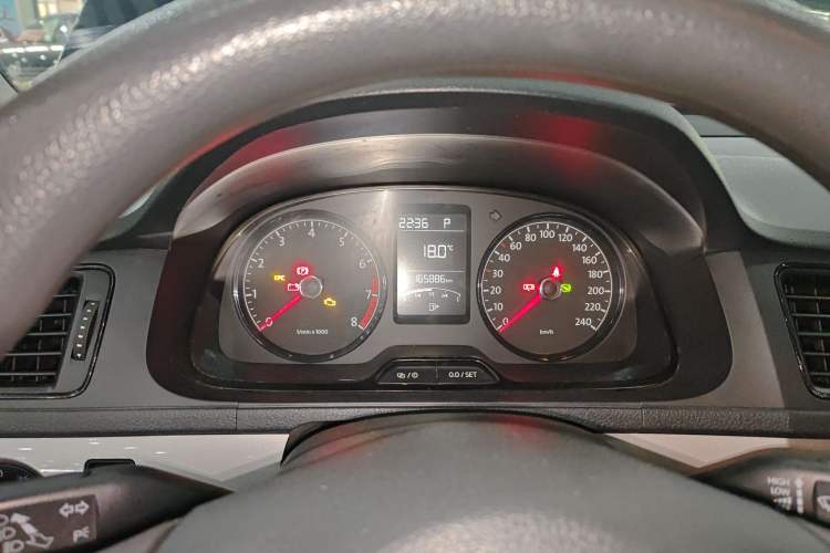 Used Volkswagen Lavida 2013 Revised Classic 1.6L Automatic Fashion Edition Instrument Cluster