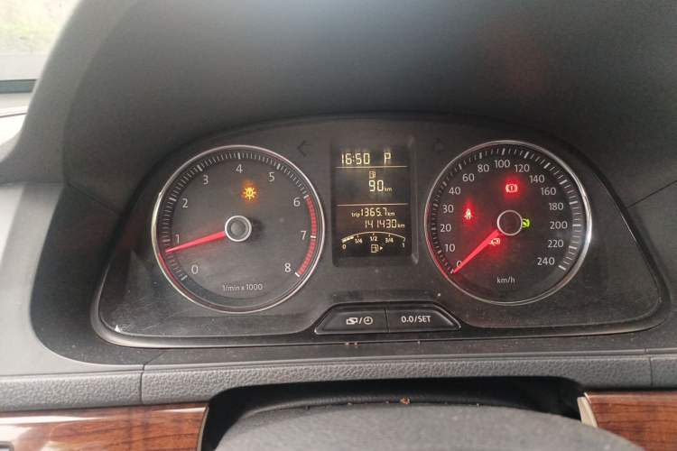 Used Volkswagen Lavida 2013 1.4TSI DSG Comfort Edition Instrument Cluster