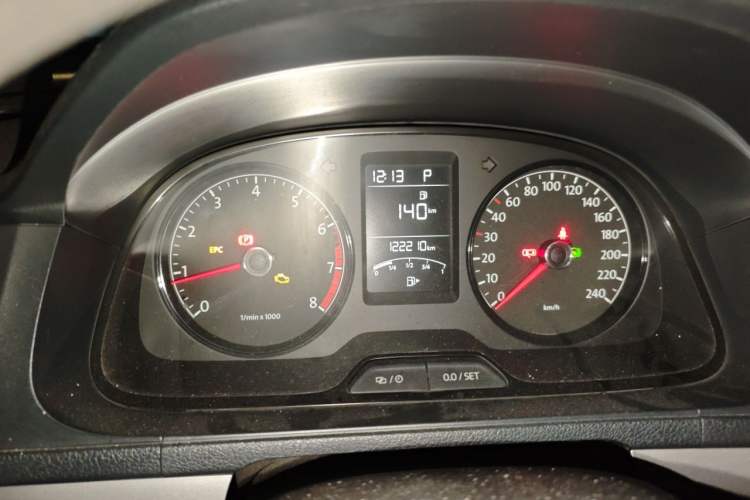Used Volkswagen Lavida 2013 Revised Classic 1.6L Automatic Fashion Edition Instrument Cluster