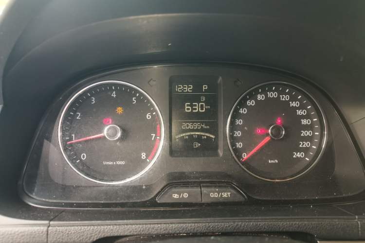Used Volkswagen Lavida 2013 Revised Version 1.4 TSI DSG Comfort Edition Instrument Cluster