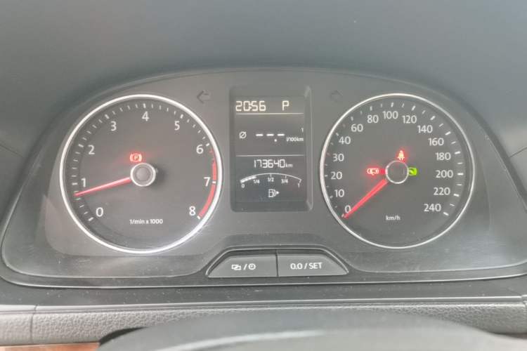 Used Volkswagen Lavida 2013 Restyled Classic 1.6L Automatic Comfort Edition Instrument Cluster