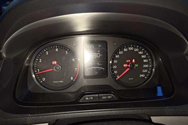 Used Volkswagen Lavida 2013 Restyled Classic 1.6L Automatic Comfort Edition Instrument Cluster