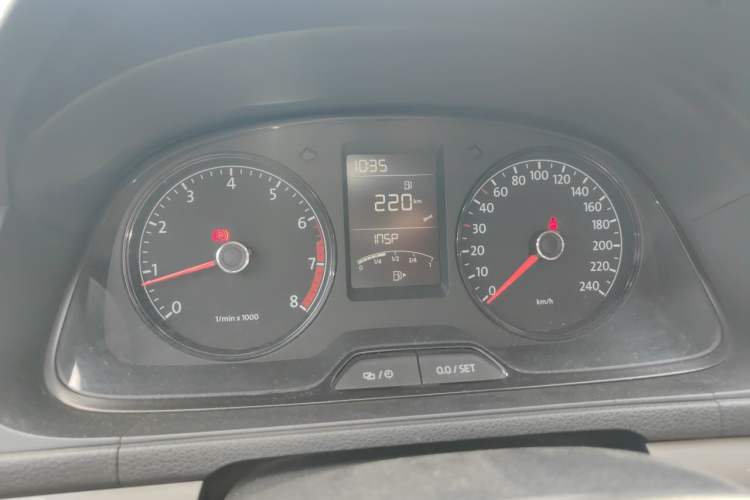 Used Volkswagen Lavida 2013 Revised Classic 1.6L Manual Fashion Edition Instrument Cluster