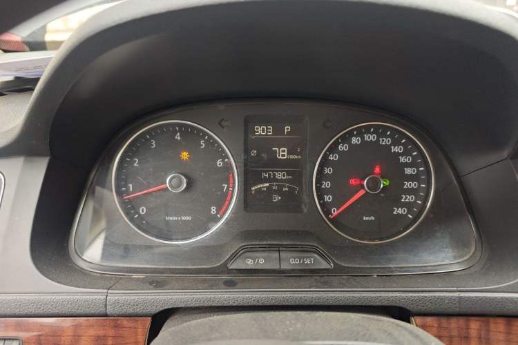 Used Volkswagen Lavida 2013 Revised Version 1.4 TSI DSG Comfort Edition Instrument Cluster