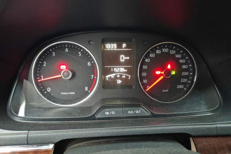 Used Volkswagen Lavida 2013 Restyled Classic 1.6L Automatic Comfort Edition Instrument Cluster
