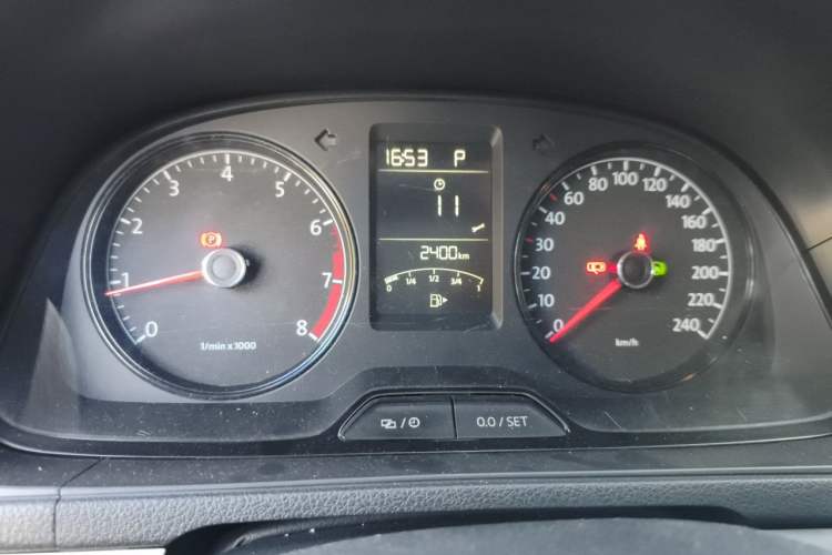 Used Volkswagen Lavida 2013 Revised Classic 1.6L Automatic Fashion Edition Instrument Cluster