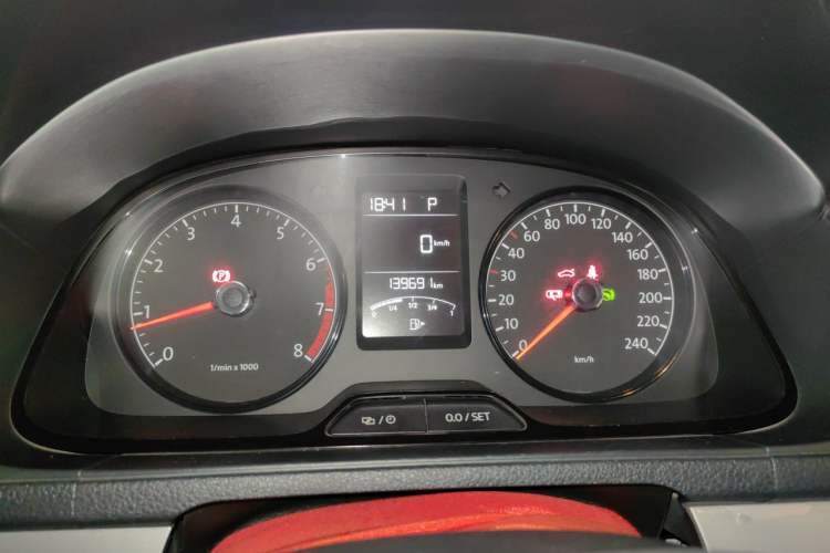 Used Volkswagen Lavida 2013 Revised Classic 1.6L Automatic Fashion Edition Instrument Cluster
