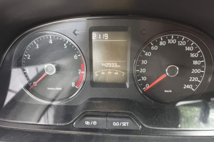 Used Volkswagen Lavida 2013 Revised Classic 1.6L Automatic Fashion Edition Instrument Cluster