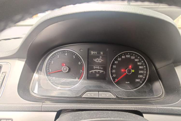 Used Volkswagen Lavida 2013 Restyled Classic 1.6L Automatic Comfort Edition Instrument Cluster