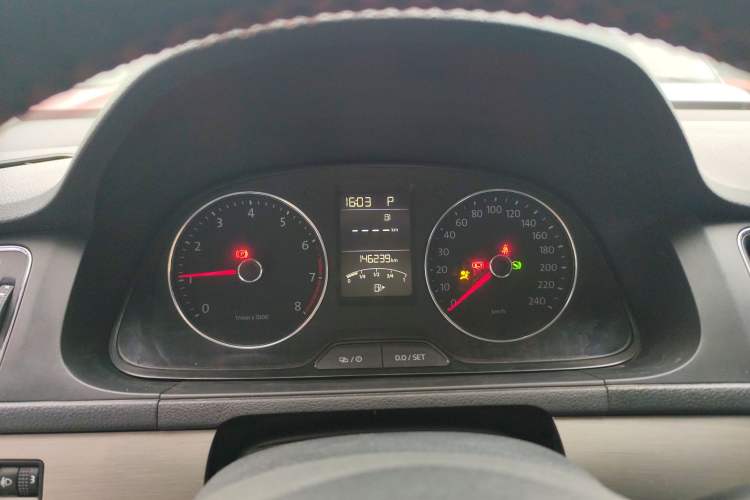 Used Volkswagen Lavida 2013 Restyled Classic 1.6L Automatic Comfort Edition Instrument Cluster