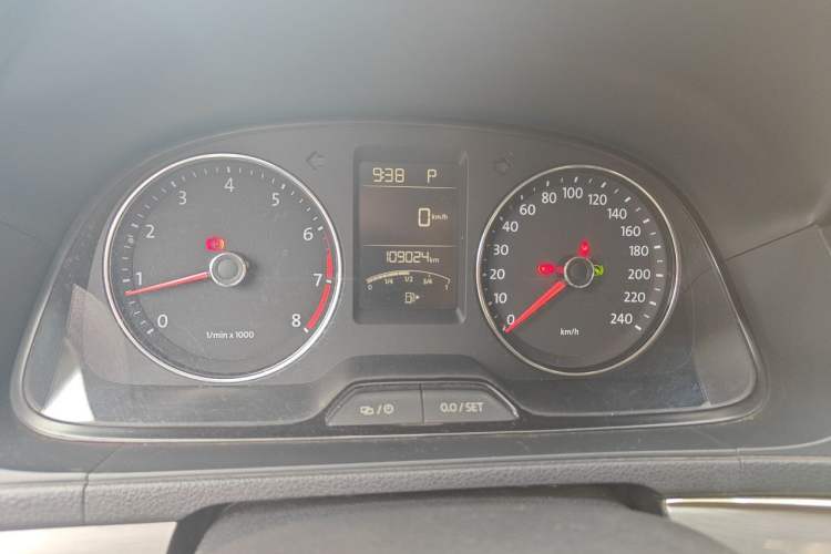 Used Volkswagen Lavida 2013 Restyled Classic 1.6L Automatic Comfort Edition Instrument Cluster