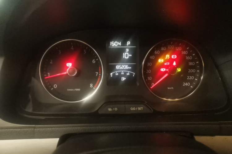 Used Volkswagen Lavida 2013 Revised Version 1.4 TSI DSG Comfort Edition Instrument Cluster