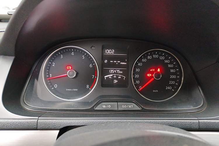 Used Volkswagen Lavida 2013 1.4TSI Manual Comfort Edition Instrument Cluster