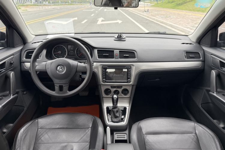 Used Volkswagen Lavida 2013 Restyled Classic 1.6L Automatic Comfort Edition Interior 2