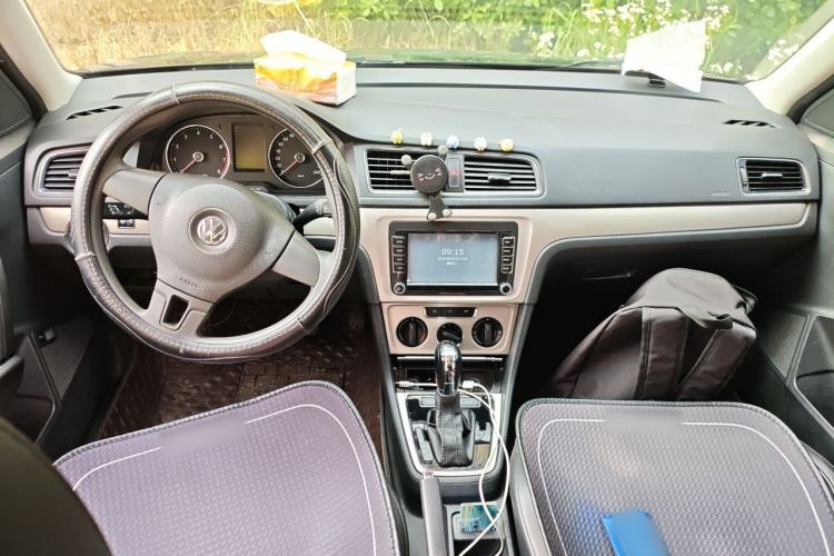 Used Volkswagen Lavida 2013 Restyled Classic 1.6L Automatic Comfort Edition Interior 2