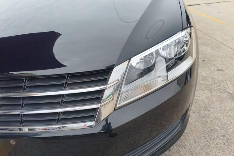 Used Volkswagen Lavida 2013 Revised Classic 1.6L Automatic Fashion Edition Left Front Headlight