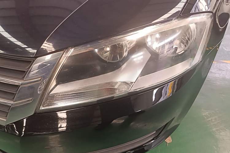 Used Volkswagen Lavida 2013 Revised Classic 1.6L Automatic Fashion Edition Left Front Headlight