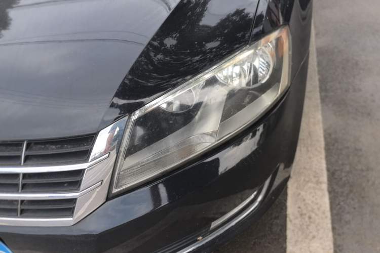 Used Volkswagen Lavida 2013 Restyled Classic 1.6L Manual Comfort Edition Left Front Headlight