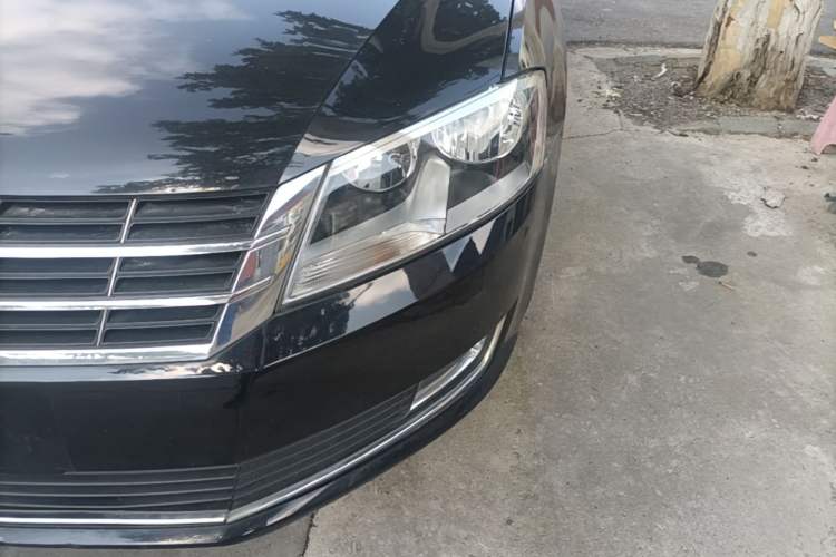 Used Volkswagen Lavida 2013 Restyled Classic 1.6L Manual Comfort Edition Left Front Headlight