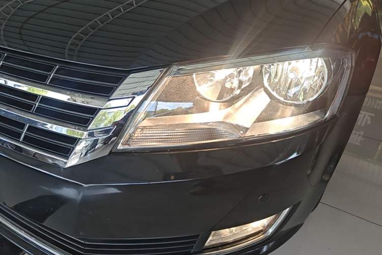 Used Volkswagen Lavida 2013 Restyled Classic 1.6L Automatic Comfort Edition Left Front Headlight