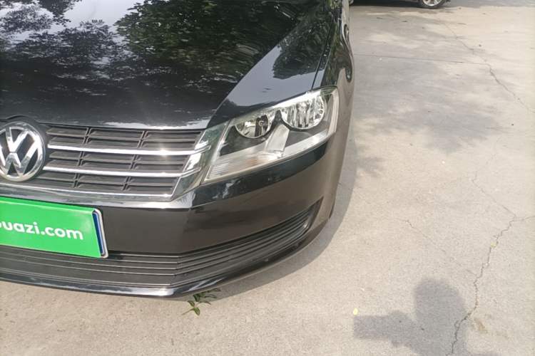 Used Volkswagen Lavida 2013 Revised Classic 1.6L Manual Fashion Edition Left Front Headlight