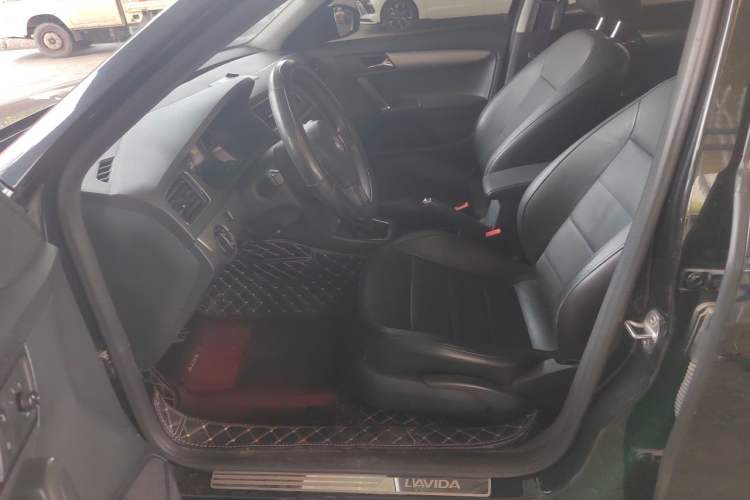 Used Volkswagen Lavida 2013 Restyled Classic 1.6L Manual Comfort Edition Left Front Seat