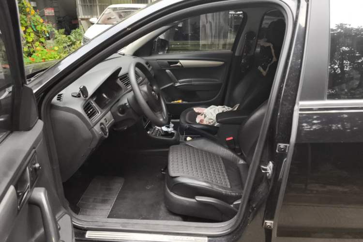 Used Volkswagen Lavida 2013 Restyled Classic 1.6L Manual Comfort Edition Left Front Seat