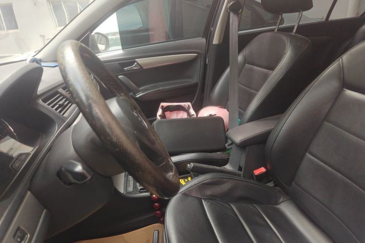 Used Volkswagen Lavida 2013 1.4TSI Manual Comfort Edition Left Front Seat