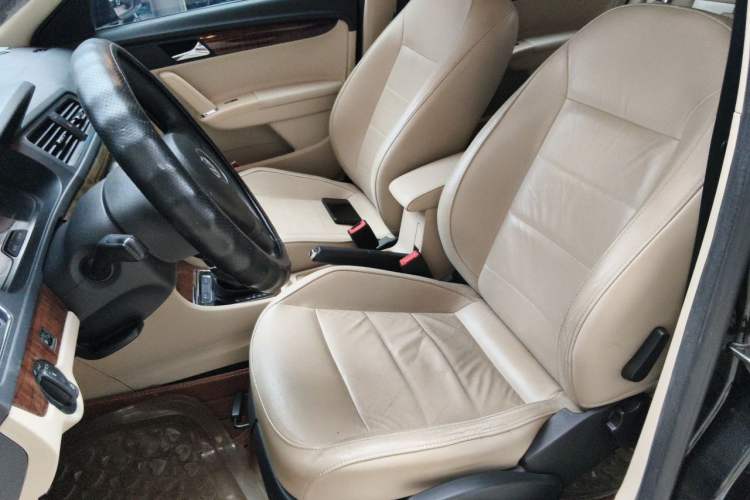 Used Volkswagen Lavida 2013 Restyled Classic 1.6L Automatic Comfort Edition Left Front Seat